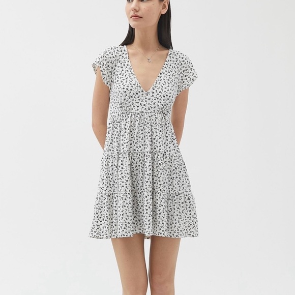 Urban Outfitters White Floral Mini Dress NWTs Size Small - Picture 1 of 6